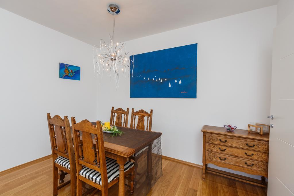 Apartment Breze Split Room photo